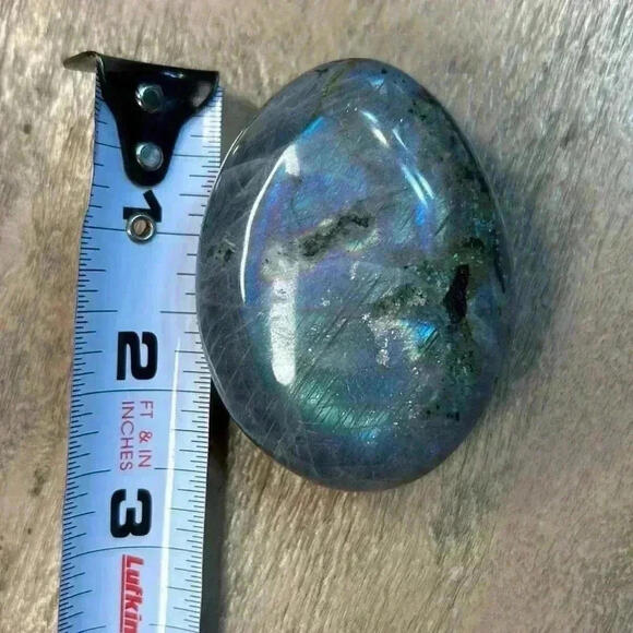 Labradorite oval polished stone.  Influence positive change. - Picture 2 of 3
